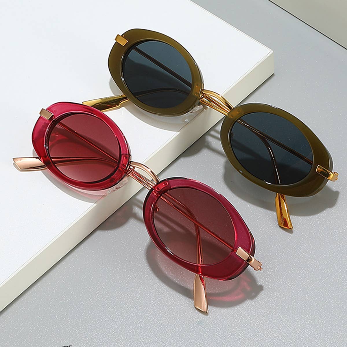 Julia Oval Retro Sunglasses