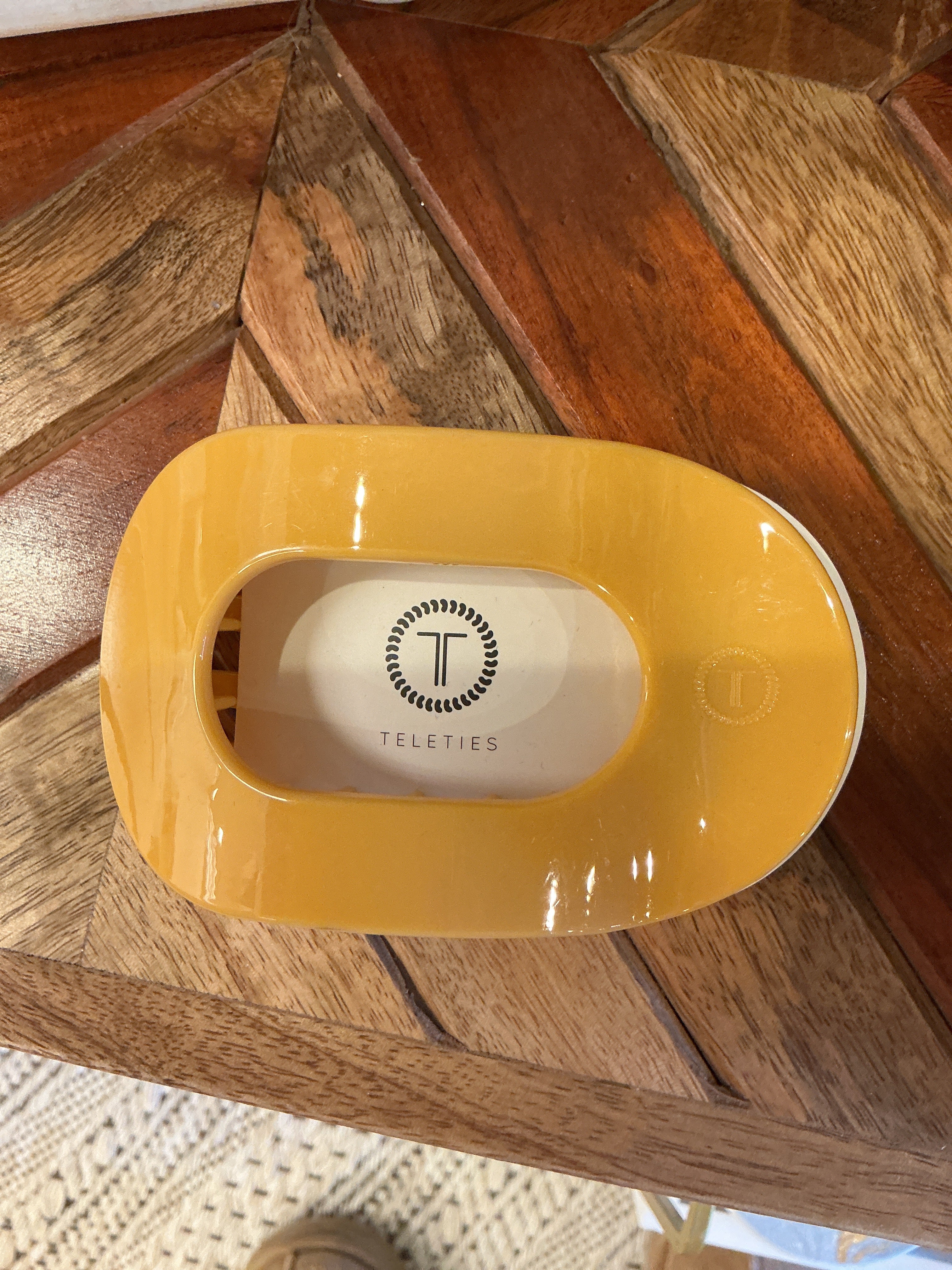Teleties Large Mango Flat Clip